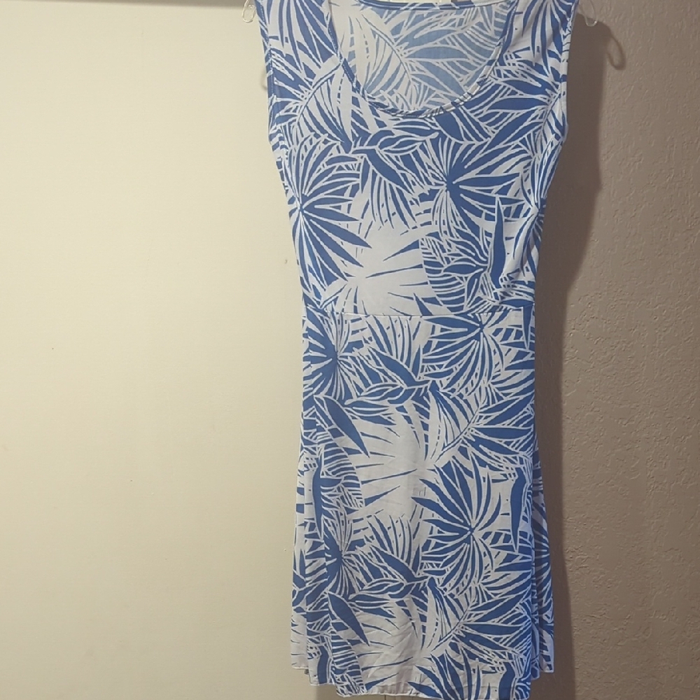 Blue and White Leaf Print Sleeveless Dress